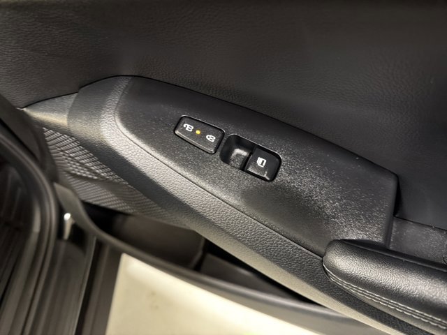 Used 2025 Kia Seltos S image 39