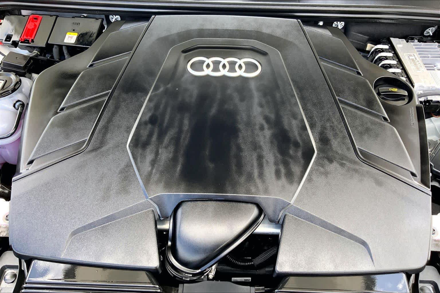 Used 2026 Audi Q7 3.0T Premium w/ Convenience Plus Package AWD/4WD image 32