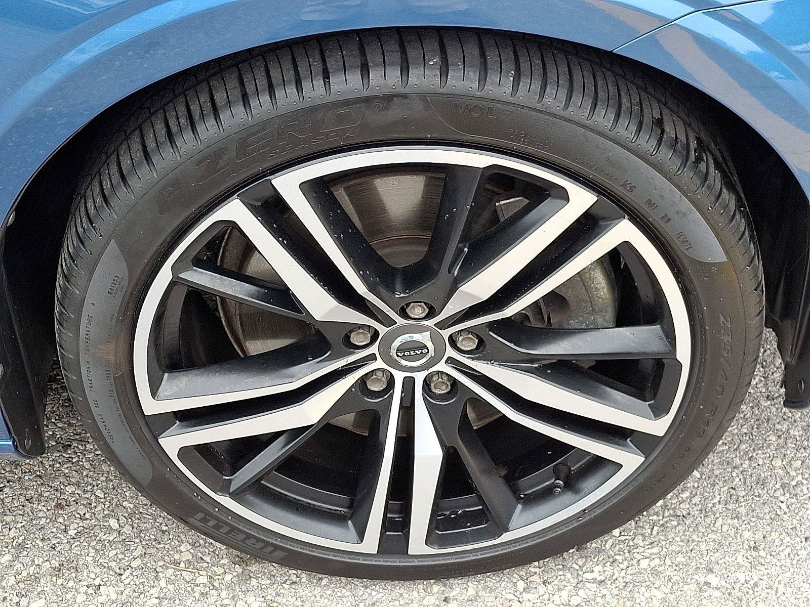 Used 2021 Volvo S60 T6 R-Design w/ Advanced Package AWD/4WD image 8