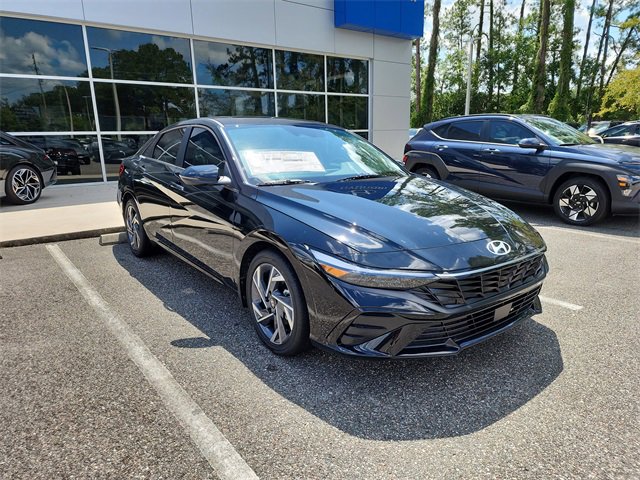 New 2025 Hyundai Elantra Limited