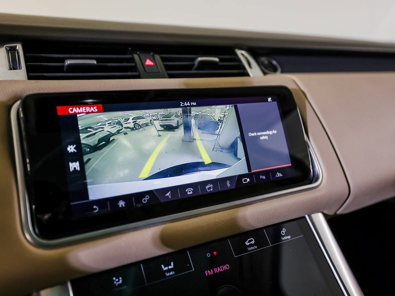 Used 2020 Land Rover Range Rover Sport HSE image 19