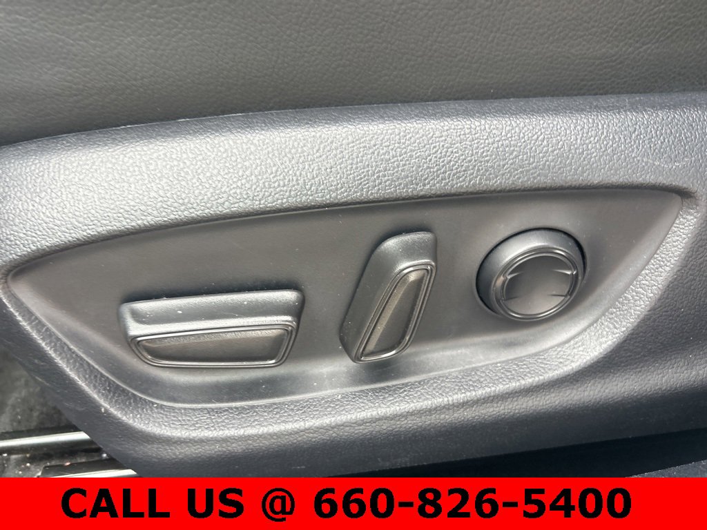 Used 2023 Toyota Camry SE image 14