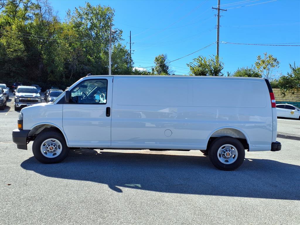 New 2025 GMC Savana 2500 Extended w/ Driver Convenience Package RWD image 25