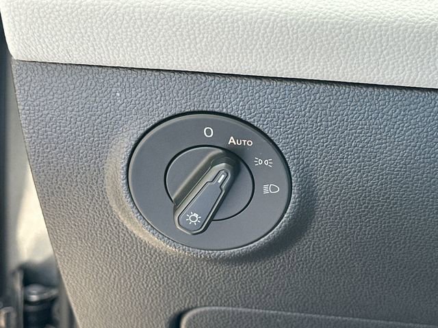 Used 2022 Volkswagen Taos SE w/ IQ.Drive SE Package image 26