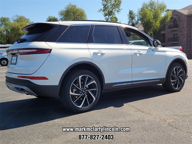 New 2026 Lincoln Corsair Reserve image 3