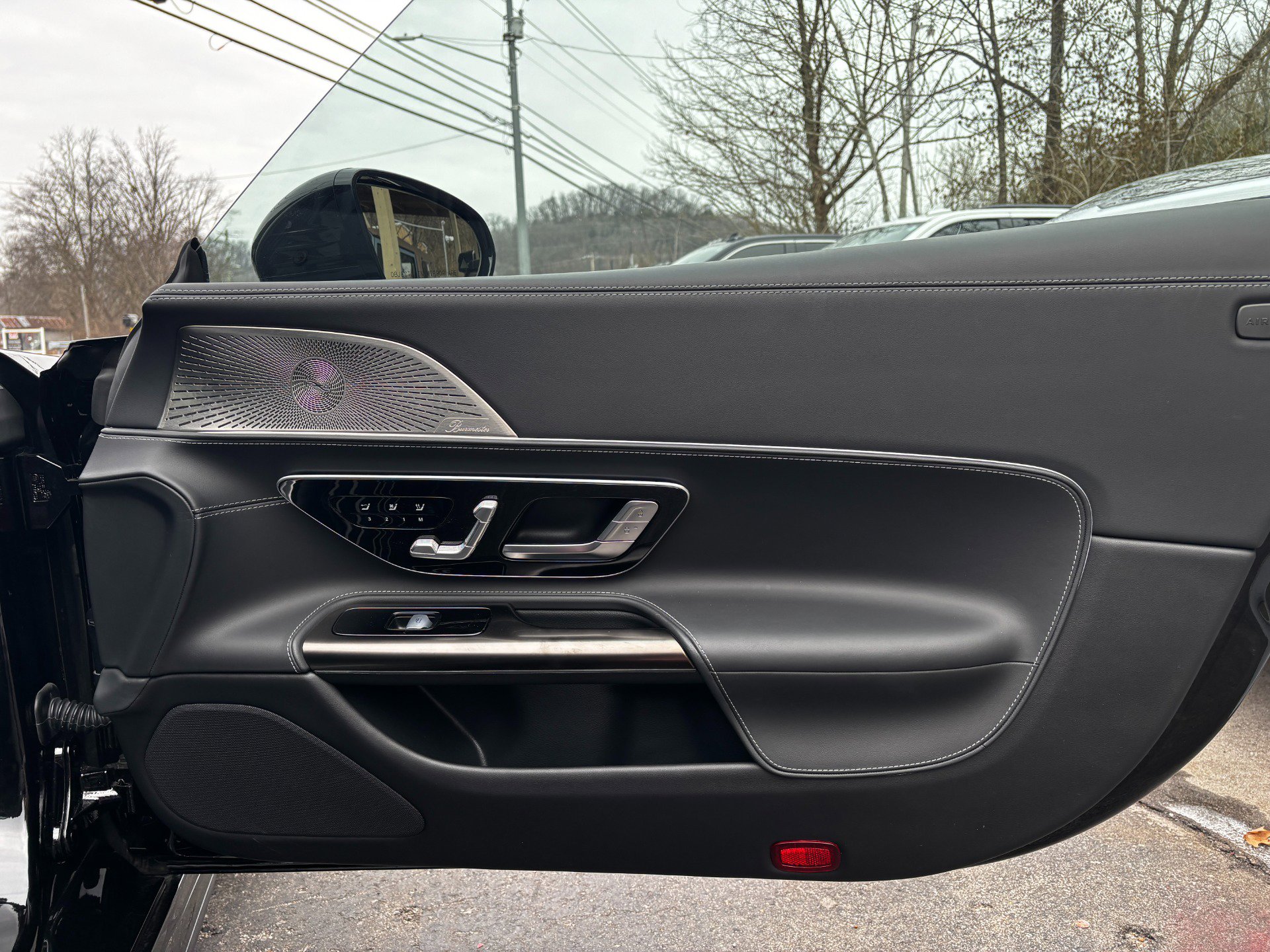 Used 2022 Mercedes-Benz SL 63 AMG 4MATIC w/ Driver Assistance Package image 21