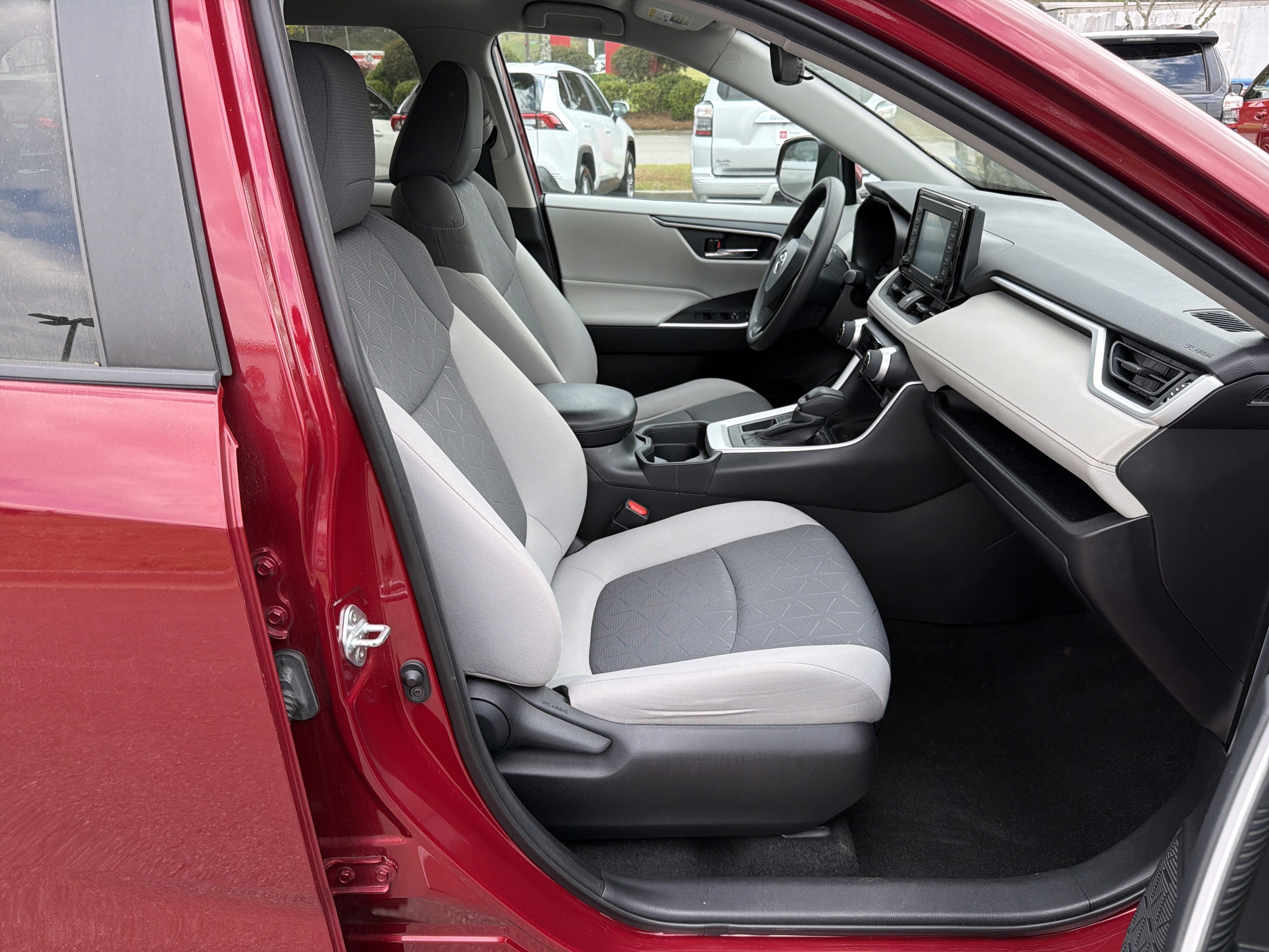 Used 2020 Toyota RAV4 XLE image 20