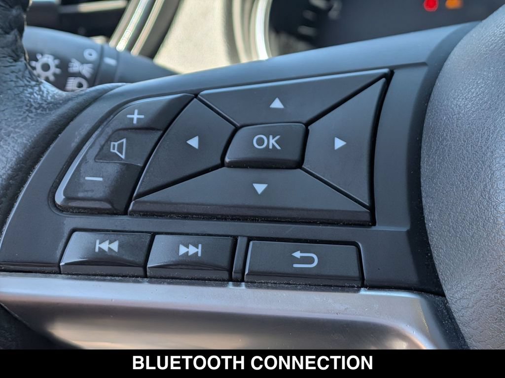 Used 2018 Nissan Rogue SV FWD image 5