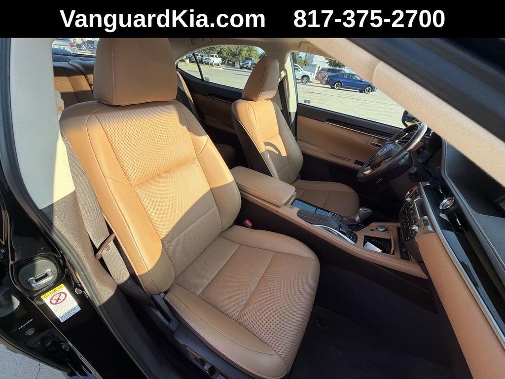 Used 2017 Lexus ES 350 w/ Navigation System Package FWD image 29