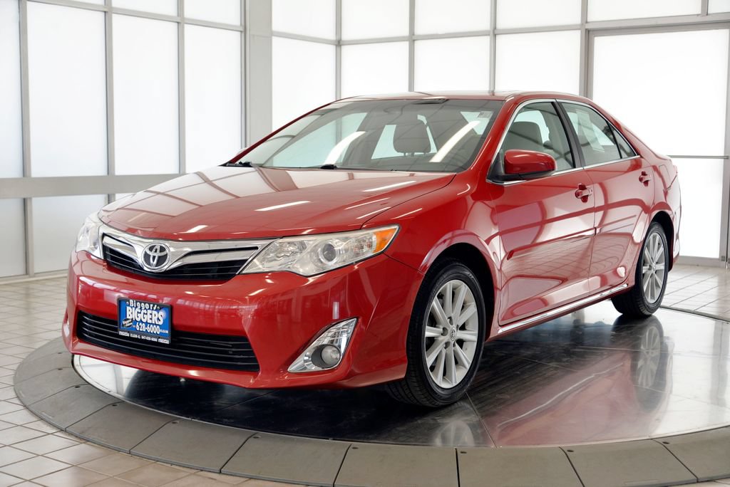 Used 2014 Toyota Camry XLE FWD image 4