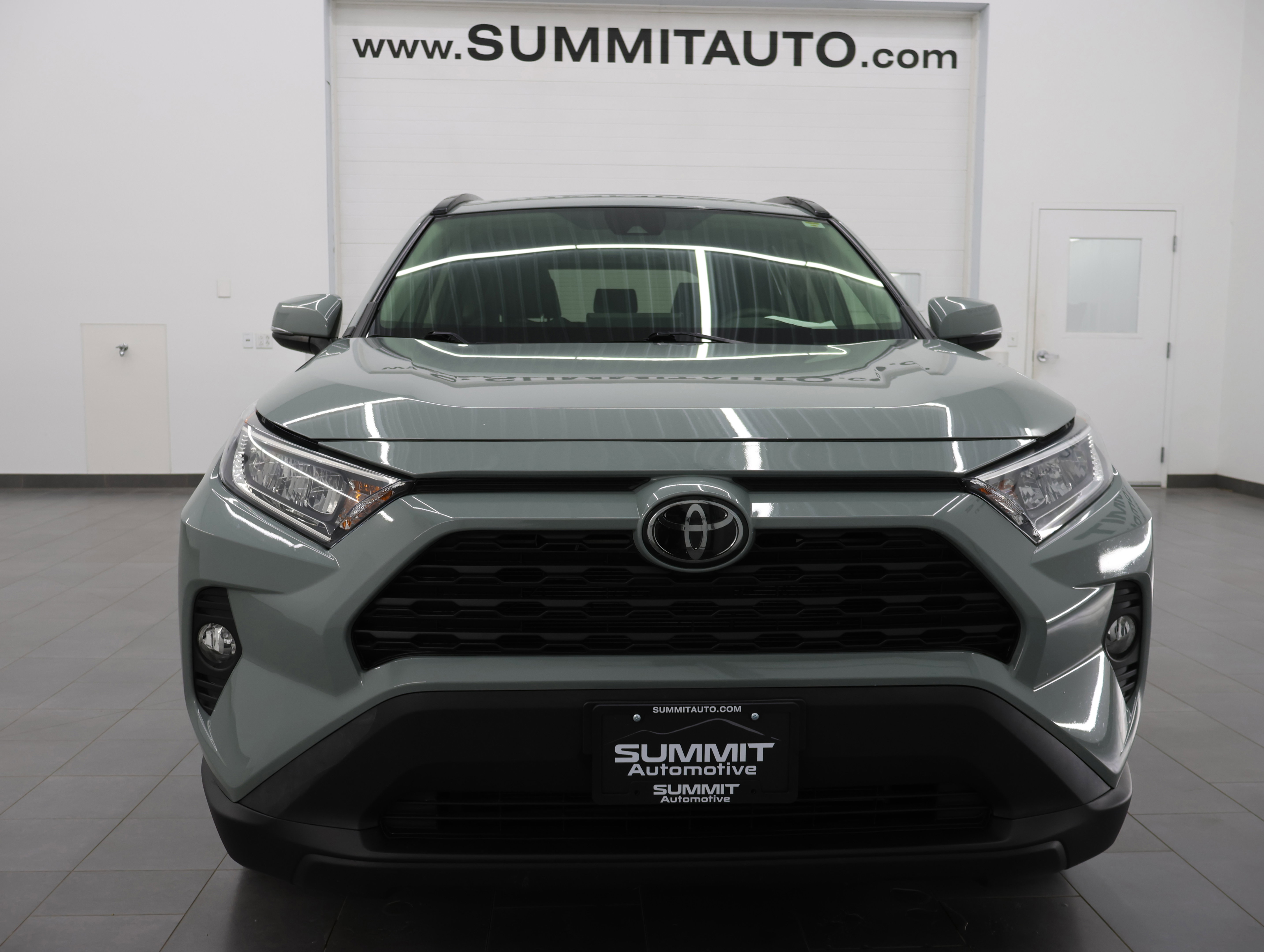 Used 2019 Toyota RAV4 XLE w/ Convenience Package image 21