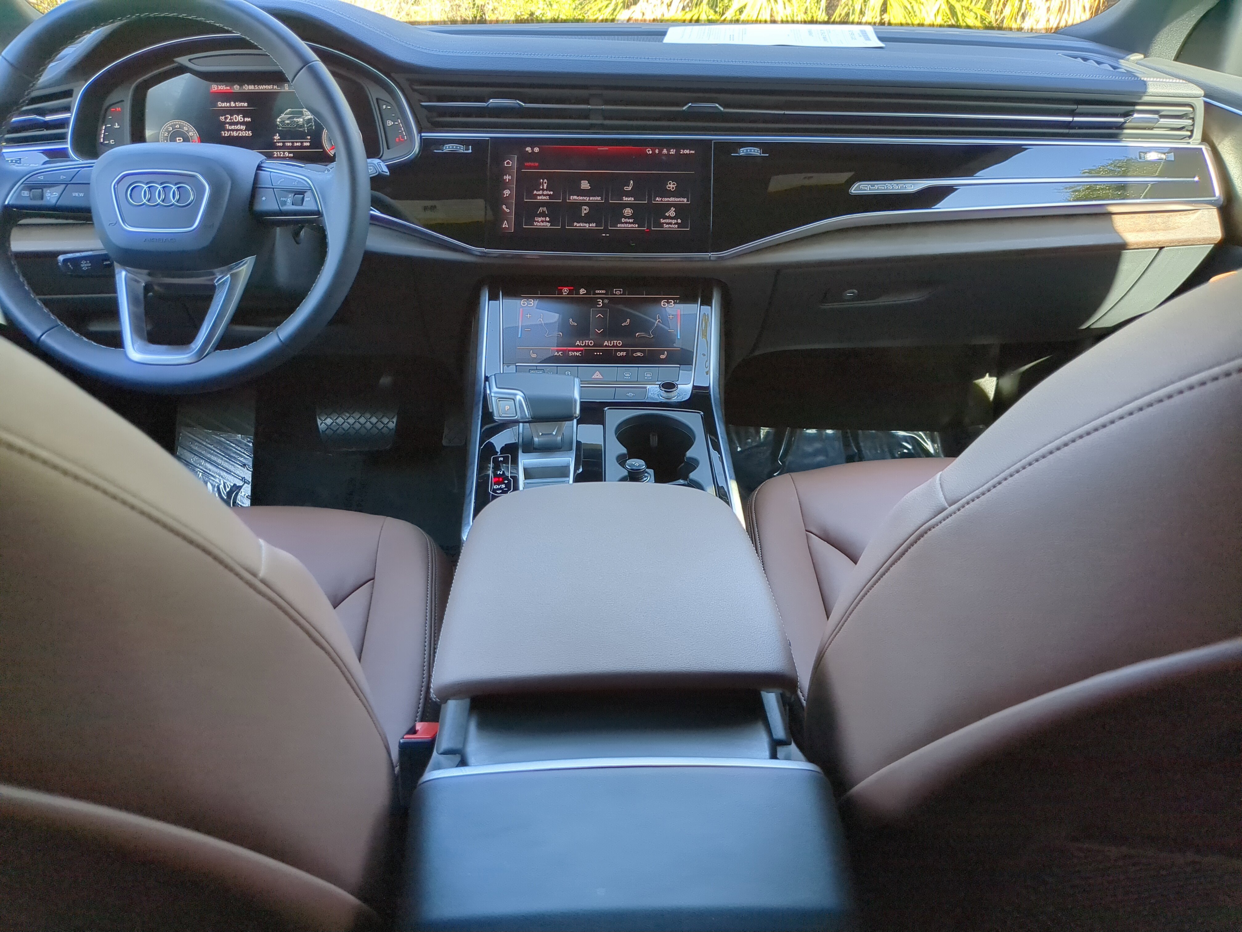 Certified 2025 Audi Q8 Premium w/ Black Optic Package image 15