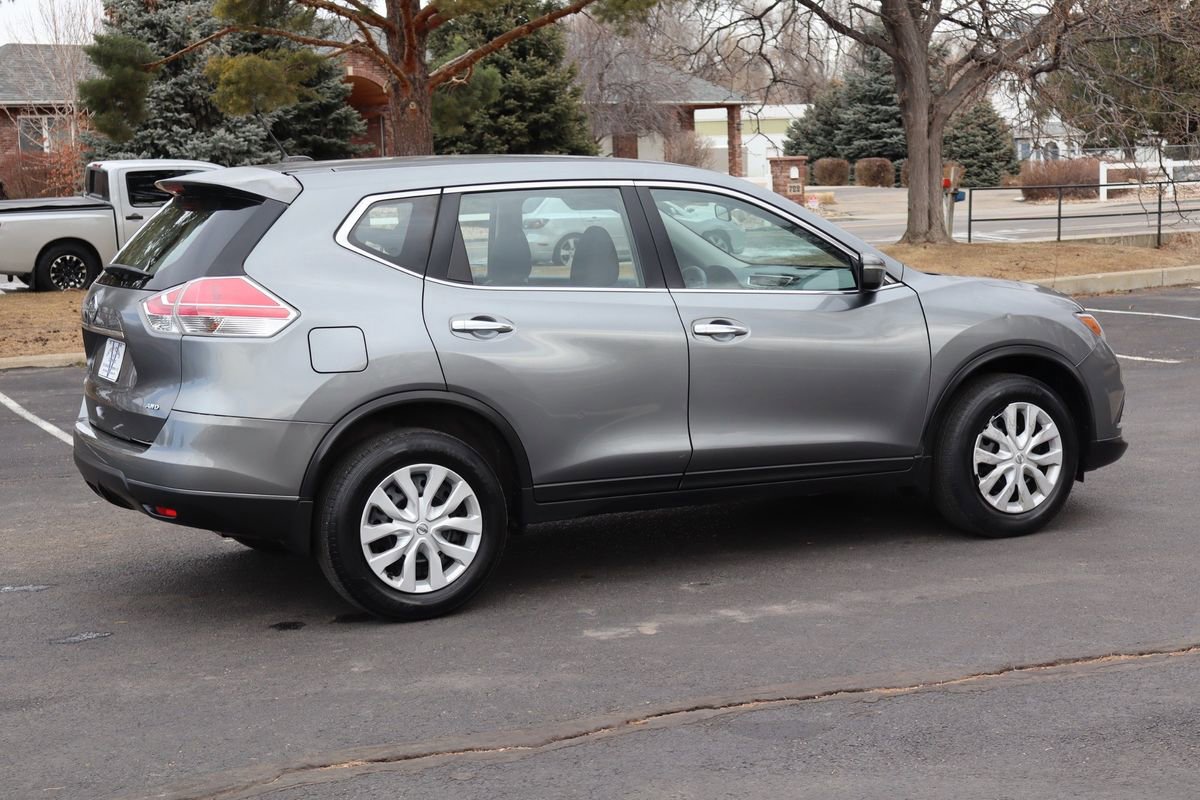 Used 2015 Nissan Rogue S image 4