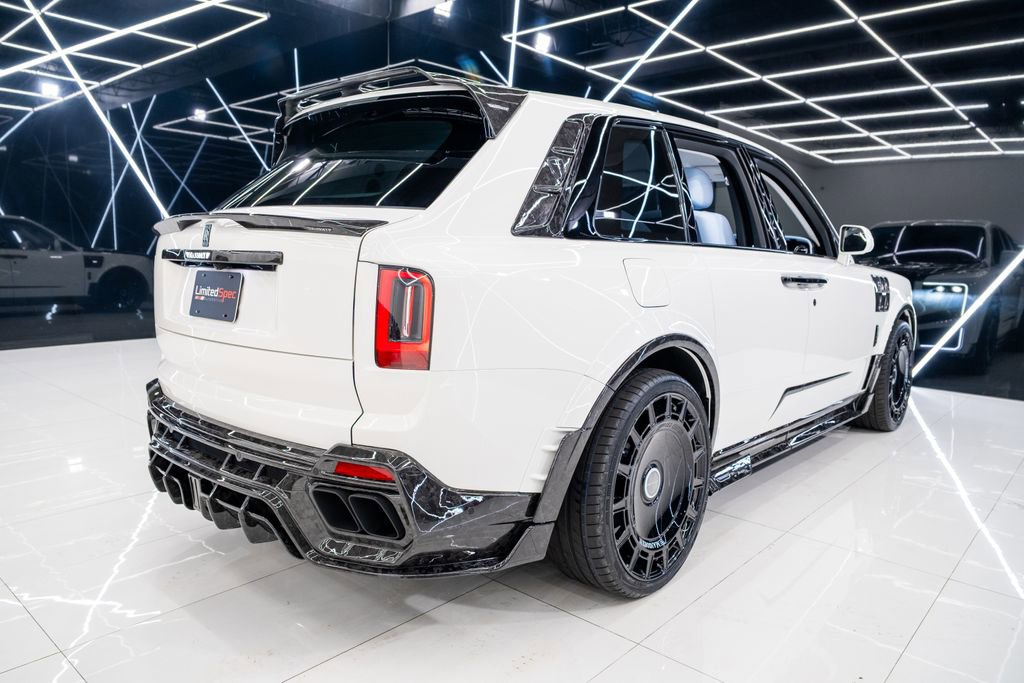 Used 2026 Rolls-Royce Cullinan AWD/4WD image 22