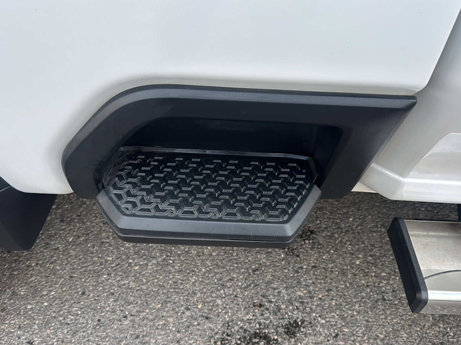 Used 2025 Chevrolet Silverado 2500 LT w/ Convenience Package image 31