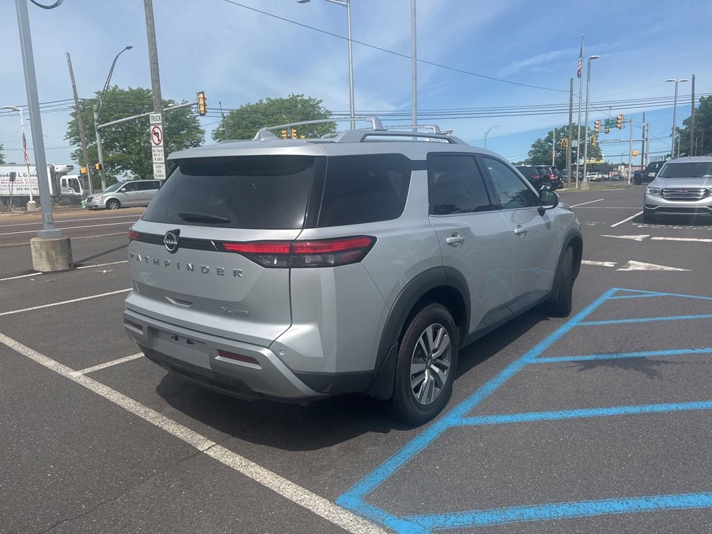Used 2023 Nissan Pathfinder SL AWD/4WD image 5