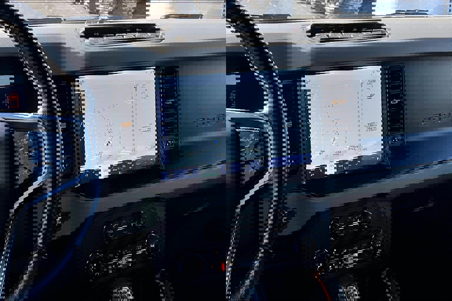 Used 2021 Ford Bronco Badlands image 6