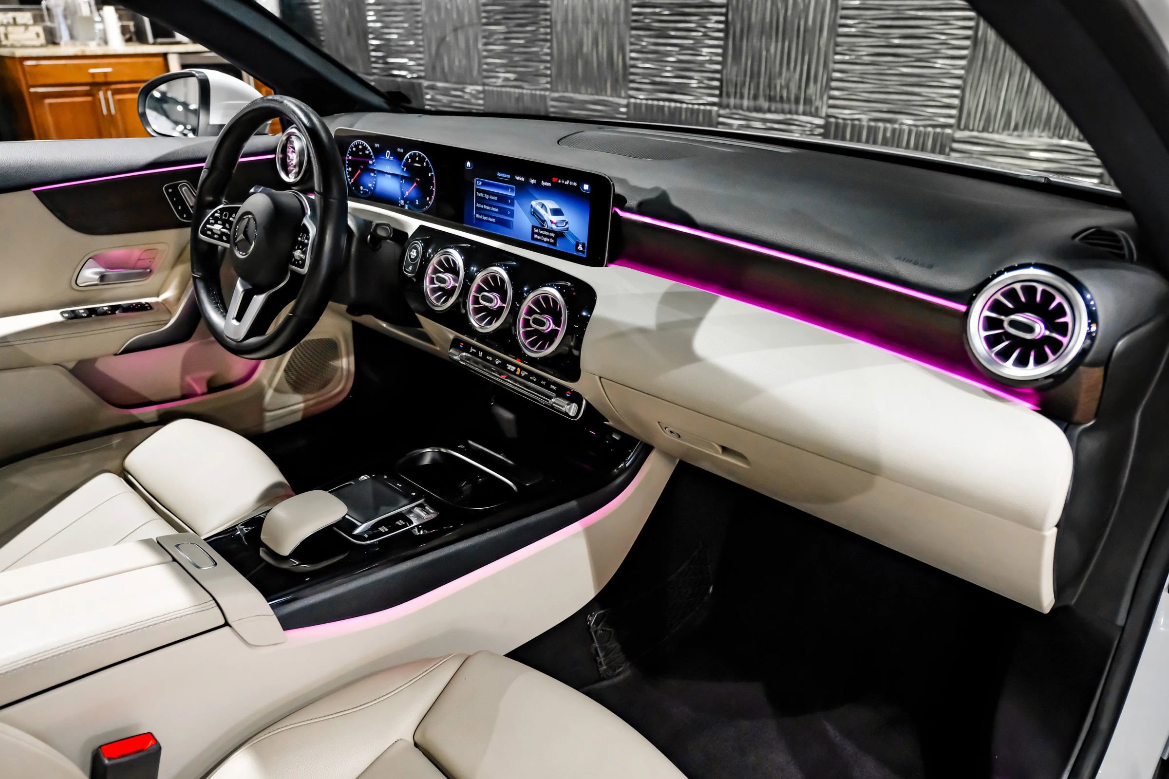 Used 2019 Mercedes-Benz A 220 image 19