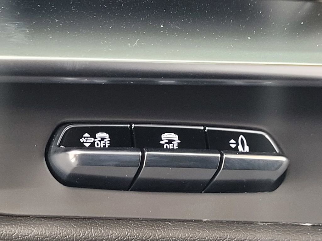 New 2026 Chevrolet Corvette Stingray Coupe w/ Battery Protection Package image 17