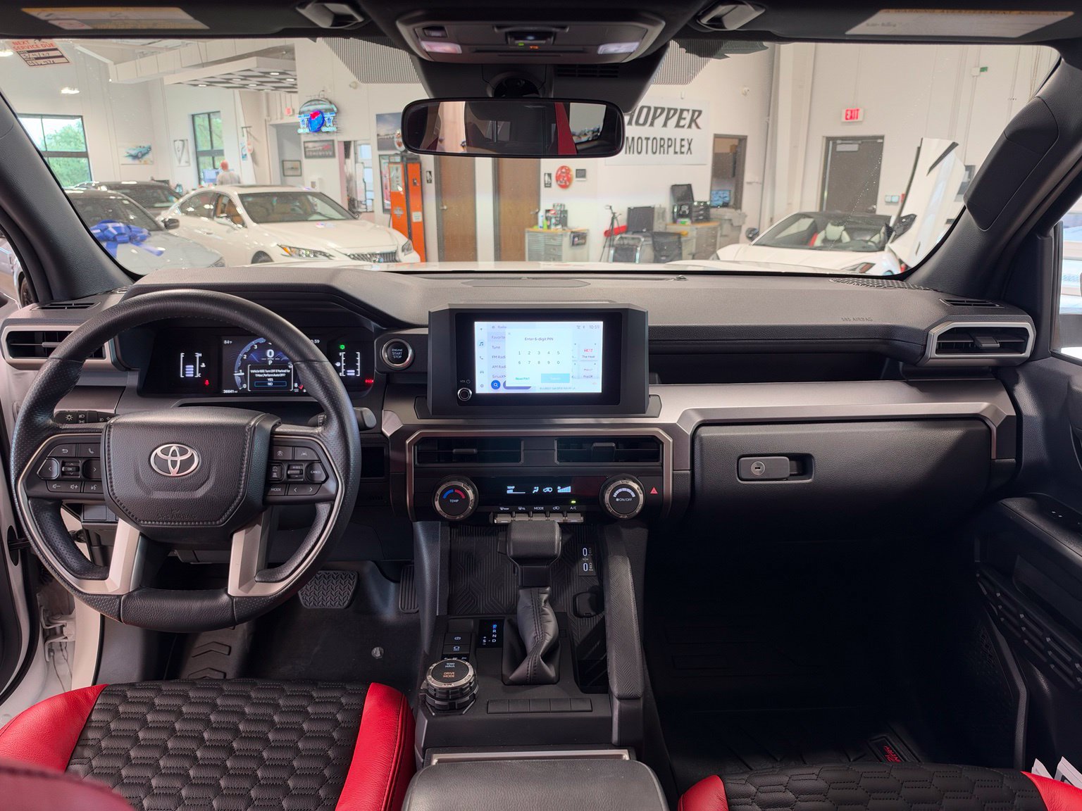 Used 2025 Toyota 4Runner SR5 AWD/4WD image 15