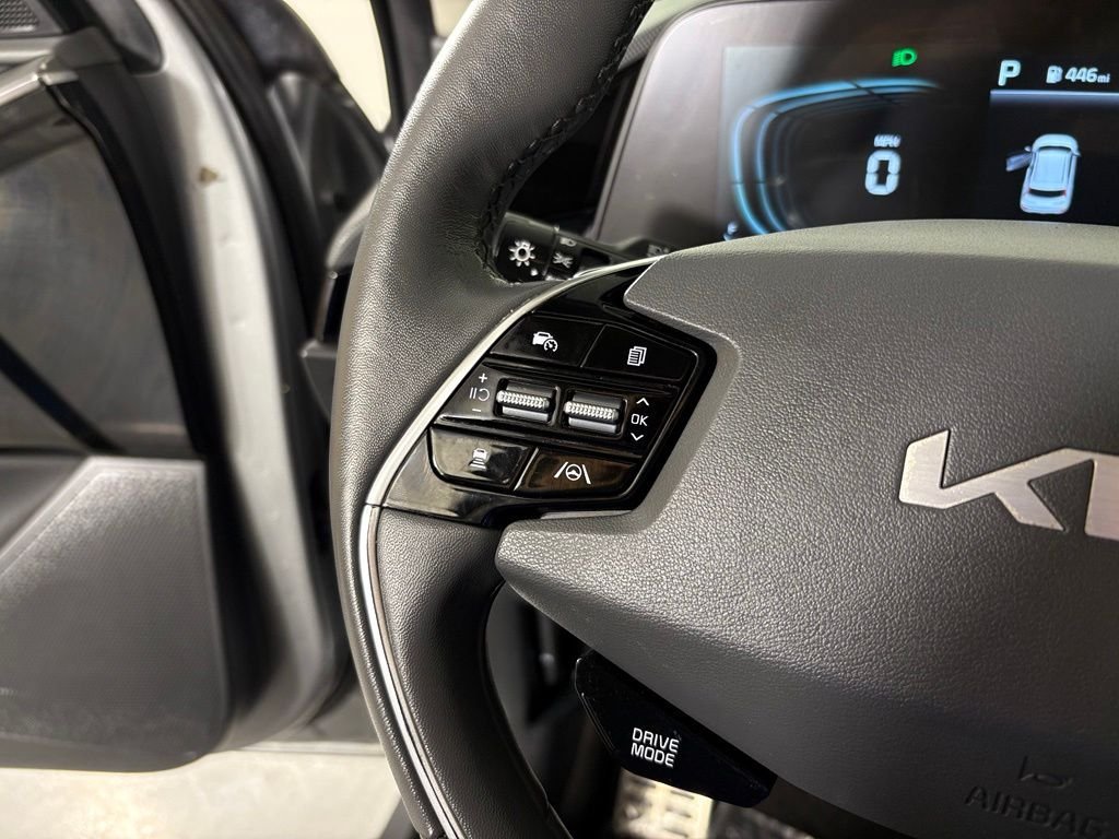 Used 2023 Kia Niro SX Touring FWD image 20