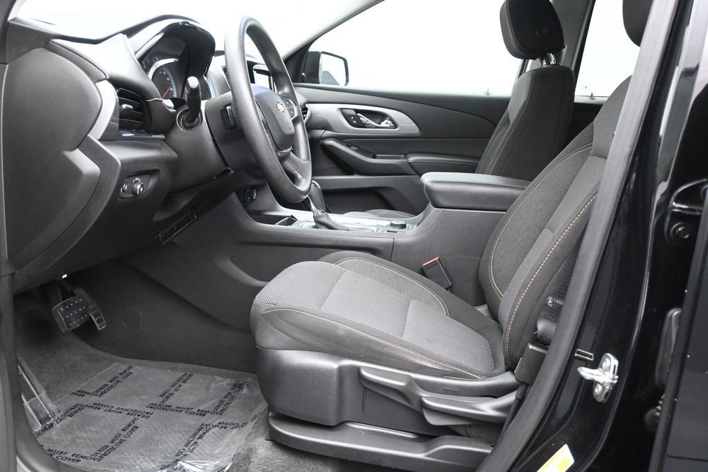 Used 2019 Chevrolet Traverse LS w/ LPO, Blackout Package FWD image 12