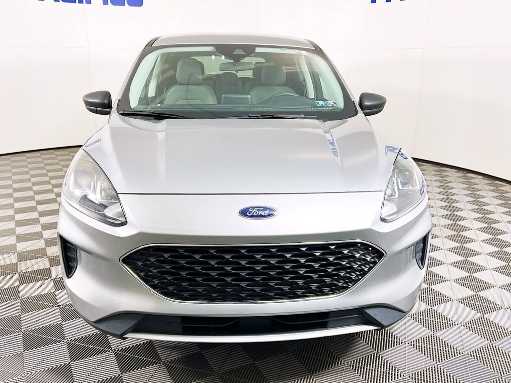 Certified 2022 Ford Escape SE image 3