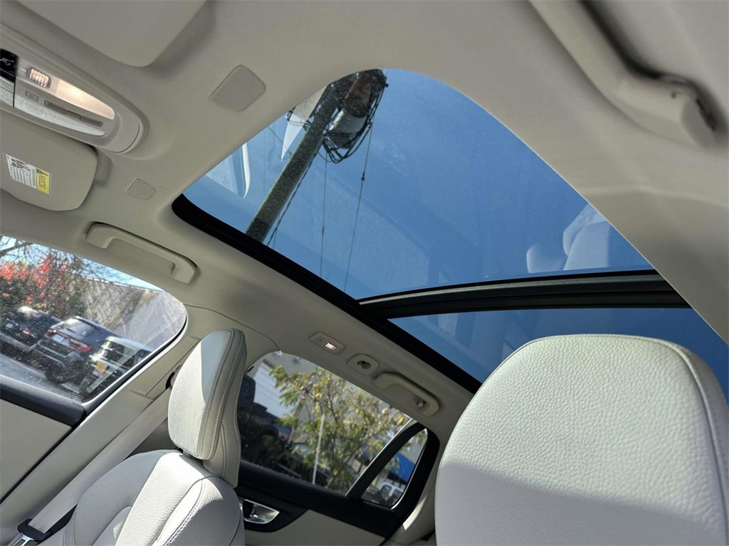 New 2026 Volvo V60 B5 Cross Country Plus w/ Climate Package image 18