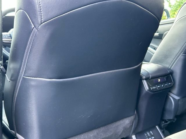Used 2022 Toyota Highlander XLE AWD/4WD image 39
