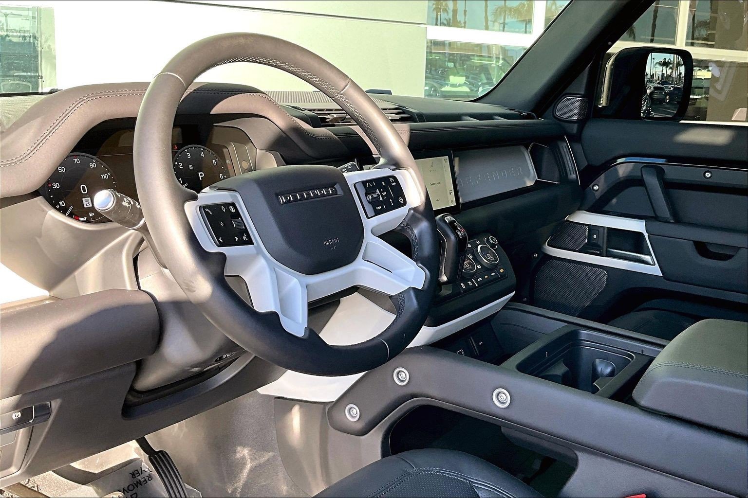 Used 2024 Land Rover Defender 110 S image 14