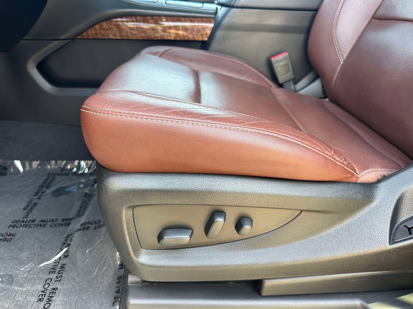 Used 2020 Chevrolet Suburban Premier w/ Premier Plus Edition image 22