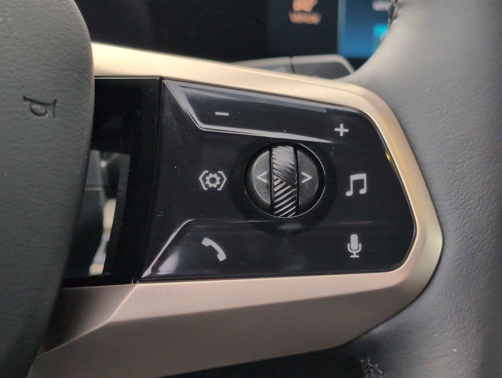 New 2026 BMW iX xDrive45 image 24