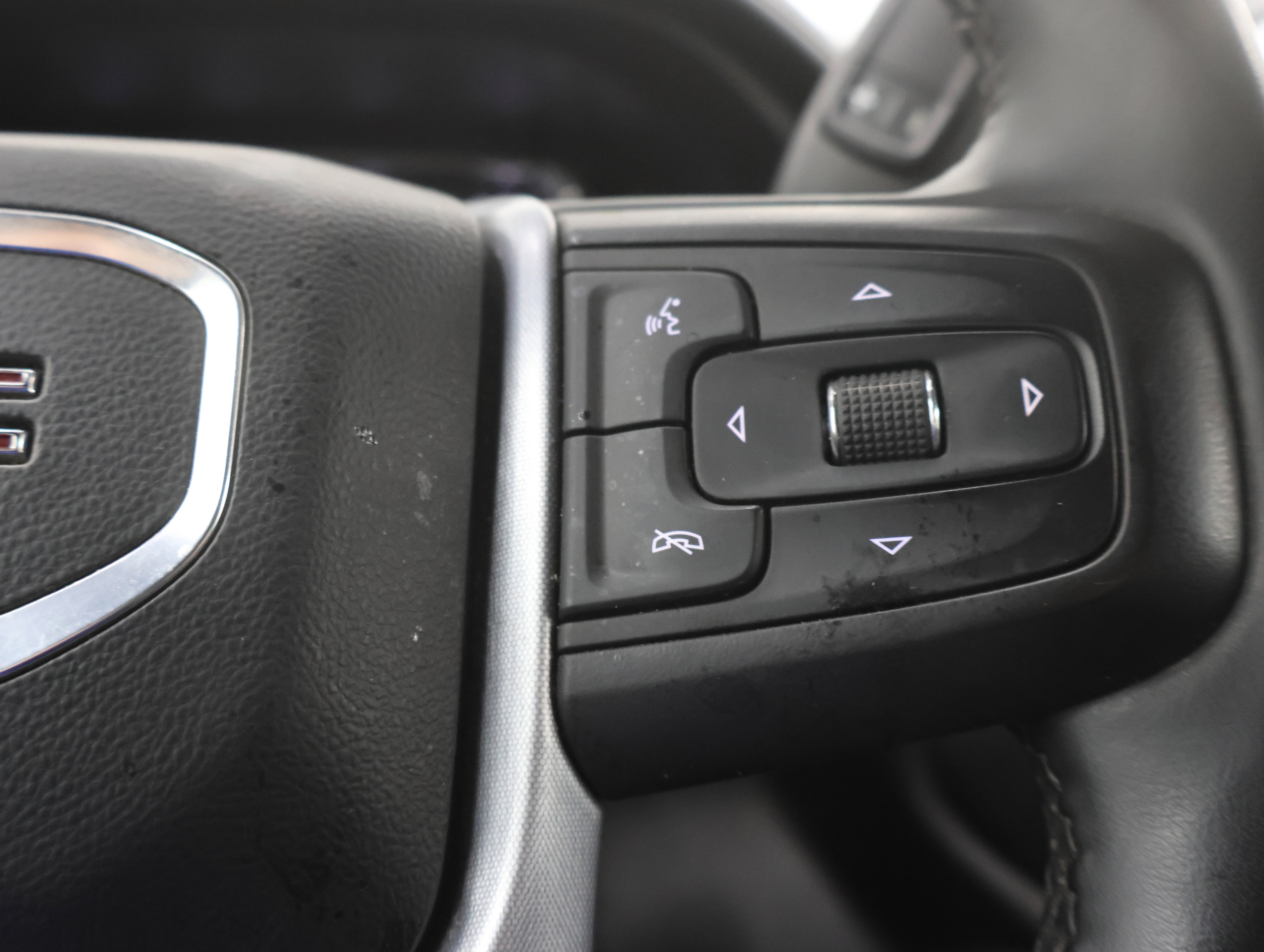 Used 2023 GMC Sierra 2500 SLE w/ SLE Convenience Package image 15