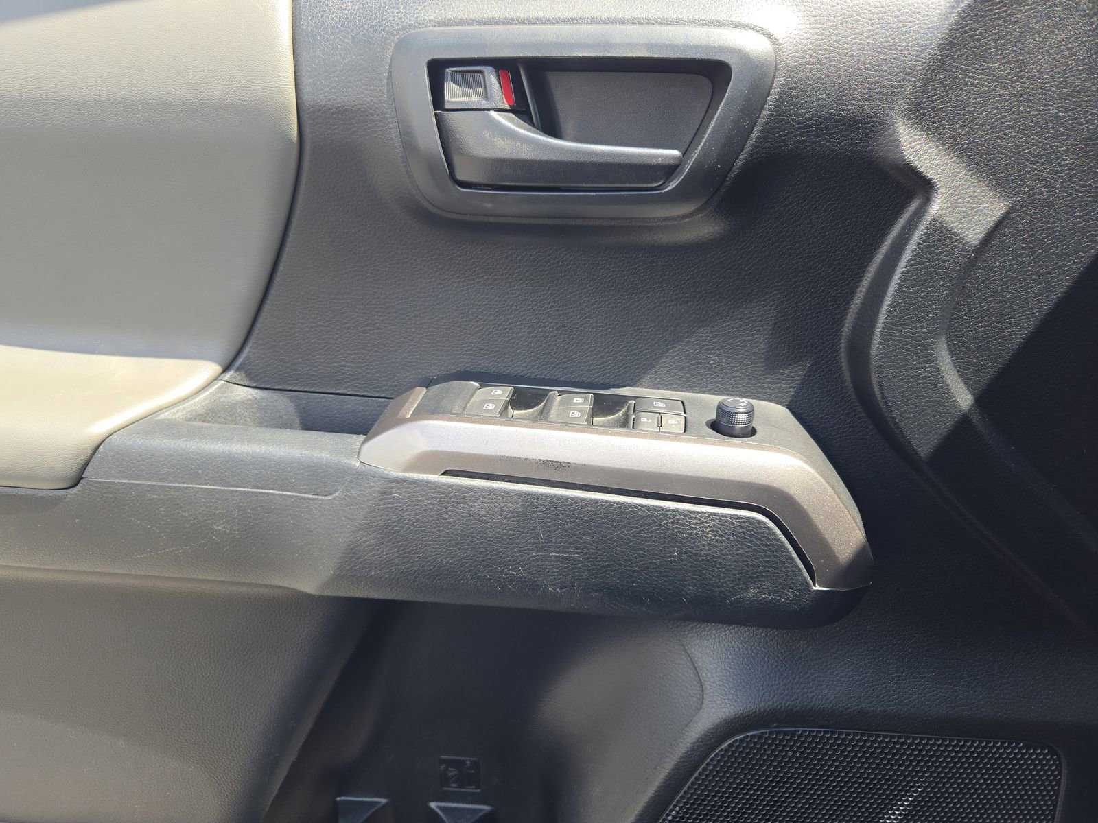 Used 2021 Toyota Tacoma SR5 image 19