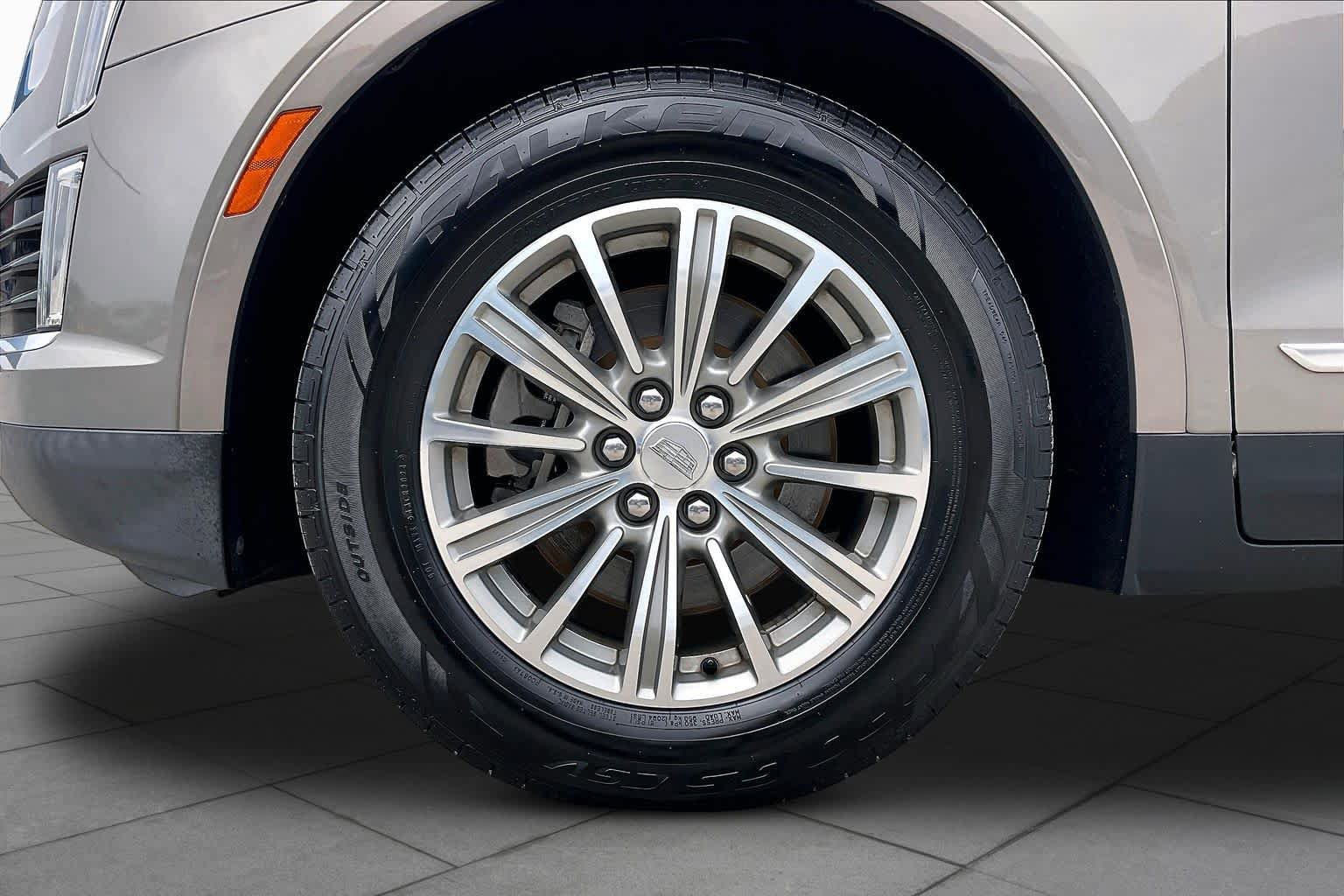 Used 2018 Cadillac XT5 Luxury FWD image 11