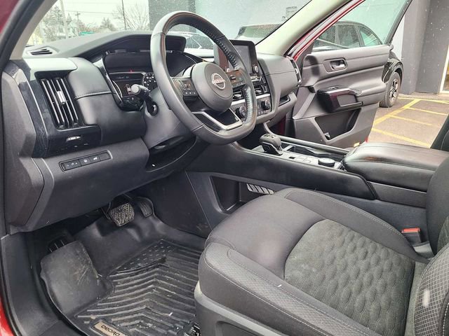 Used 2022 Nissan Pathfinder SV w/ SV Premium Package image 12