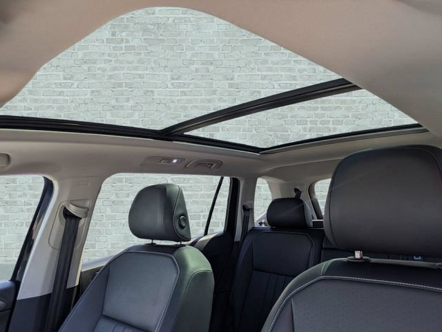 Certified 2023 Volkswagen Tiguan SE w/ Panoramic Sunroof Package FWD image 24