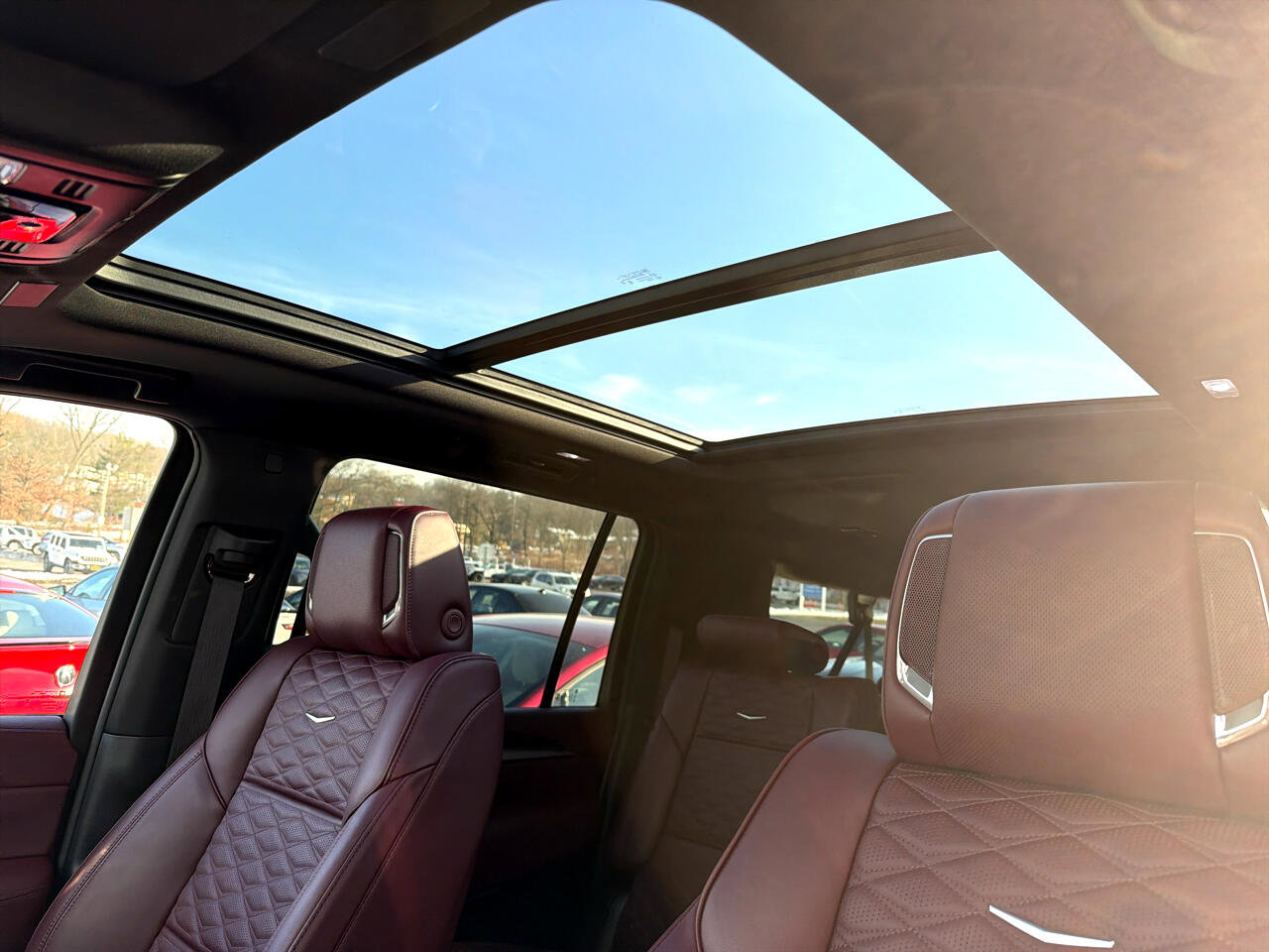 Used 2025 Cadillac Escalade ESV Sport w/ Touring Package image 21