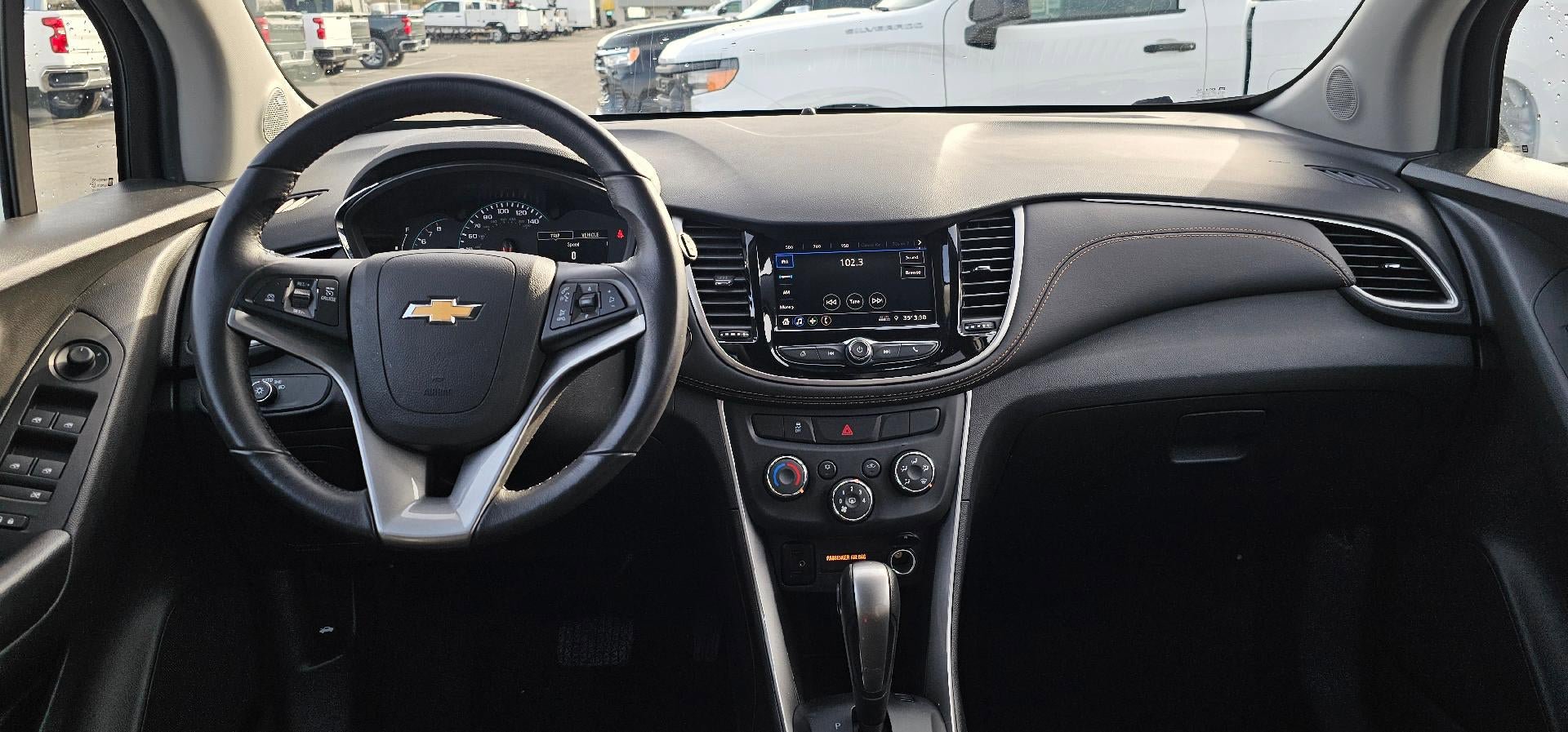 Used 2022 Chevrolet Trax LT w/ LT Convenience Package AWD/4WD image 12