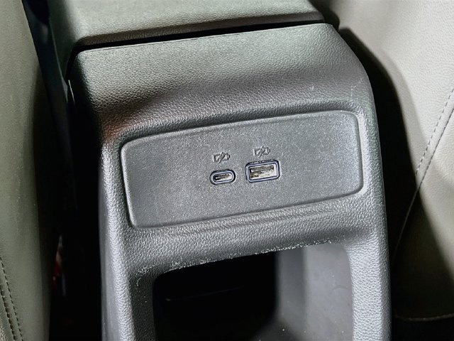 Used 2025 Chevrolet Trax ACTIV w/ Driver Confidence Package FWD image 32