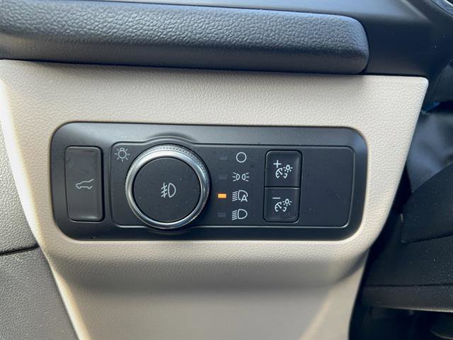 Used 2020 Ford Escape Titanium w/ Titanium Premium Package 2.0 AWD/4WD image 23