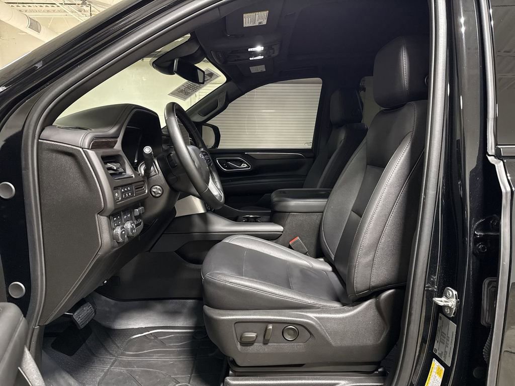 Used 2023 Chevrolet Tahoe Z71 w/ Luxury Package image 20