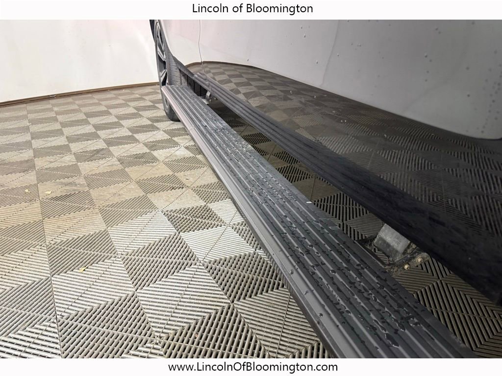 Used 2022 Ford Expedition Max Limited image 17