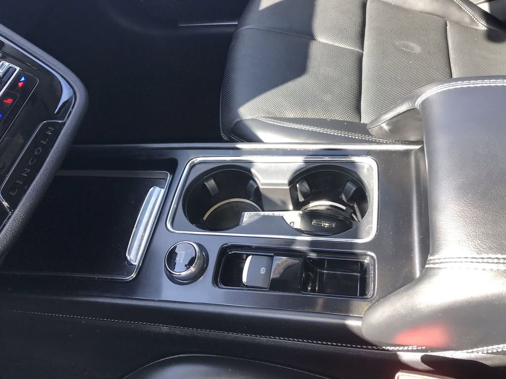 Used 2022 Lincoln Corsair AWD w/ Premium Package image 21