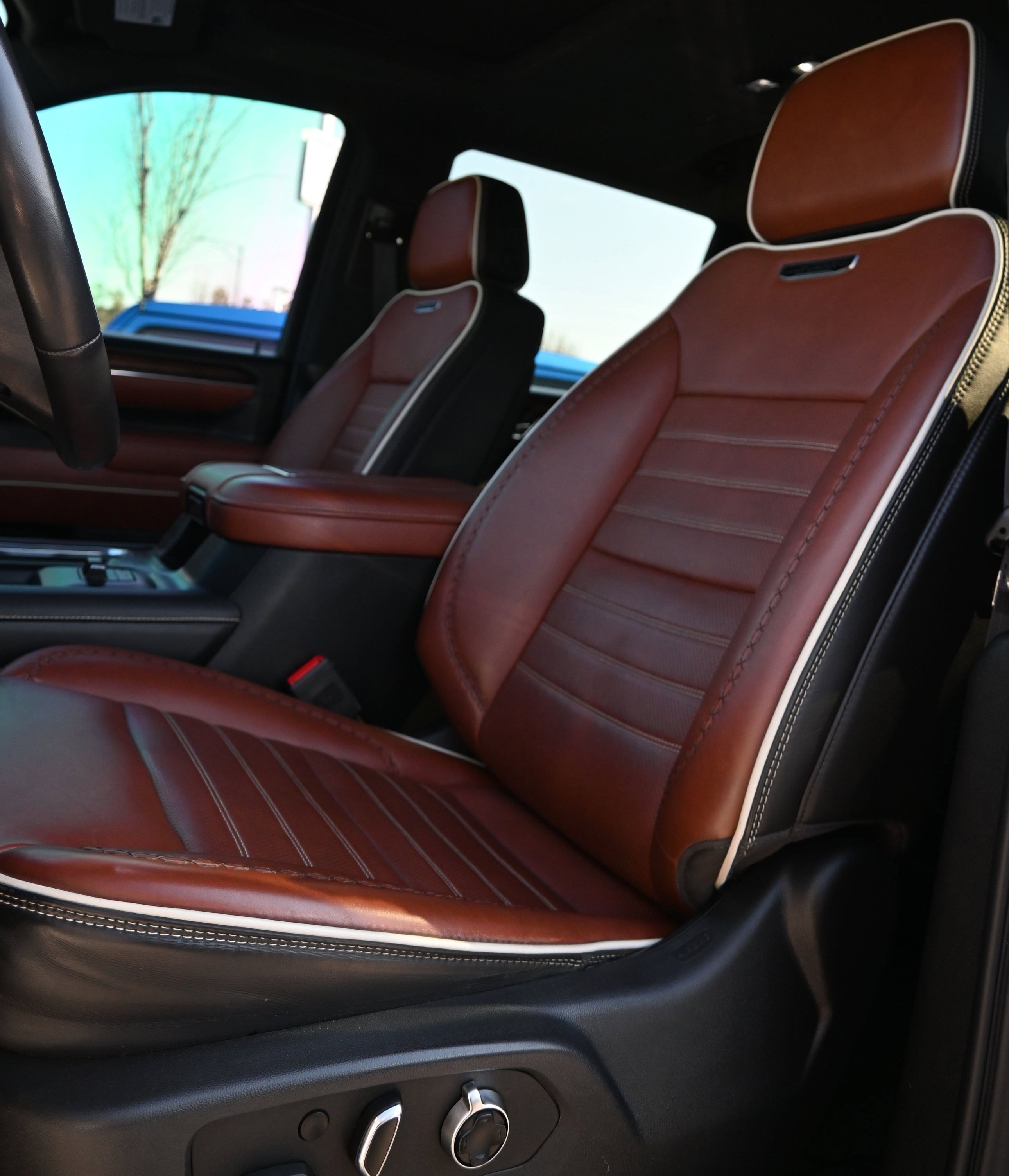 Used 2024 GMC Sierra 3500 Denali Ultimate image 18