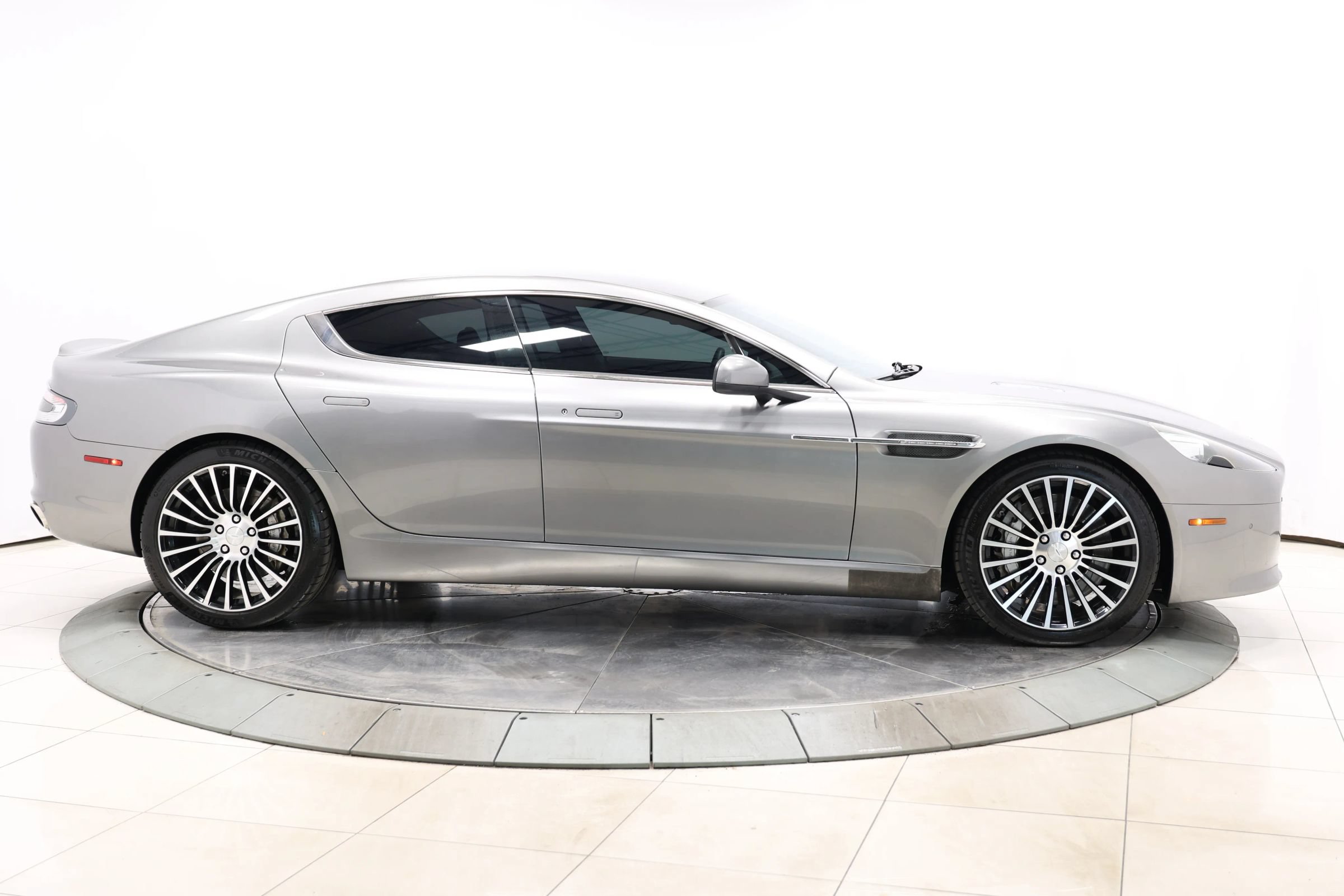 Used 2015 Aston Martin Rapide S RWD image 67