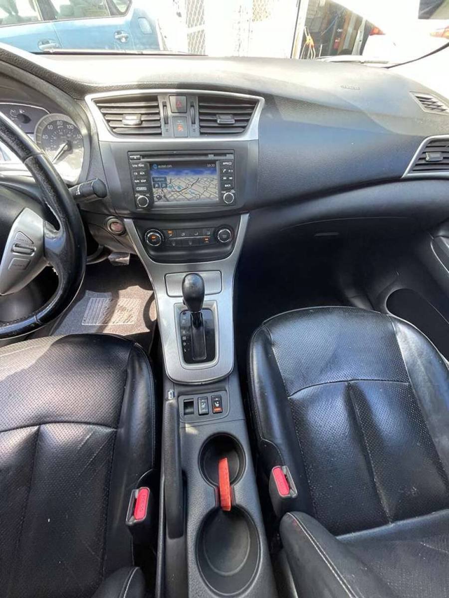 Used 2015 Nissan Sentra SR w/ SR Premium Package FWD image 2