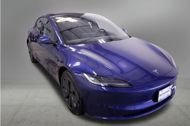 Used 2025 Tesla Model 3 Long Range image 8