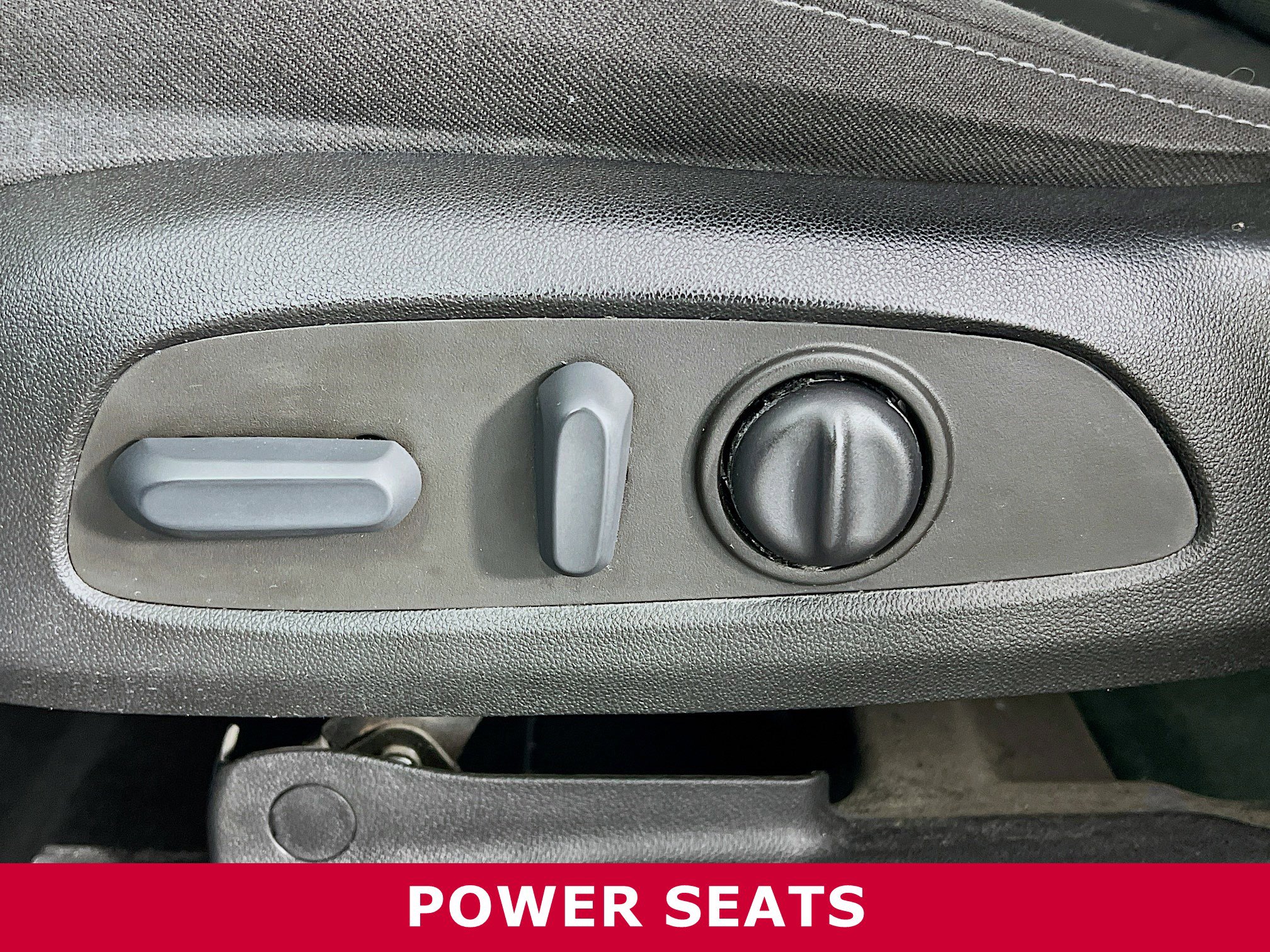 Used 2022 Chevrolet Traverse LT image 4