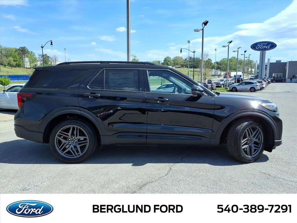 New 2026 Ford Explorer ST image 4